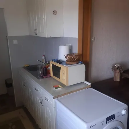 アパート Nikolic